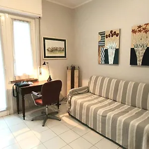  Apartment Comodo Al Mare Italien
