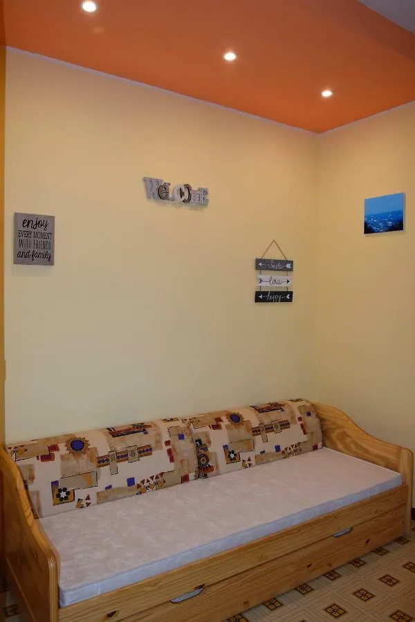 La Madonnina Vacation Flats Appartamento Peschiera del Garda 0*,  Italia