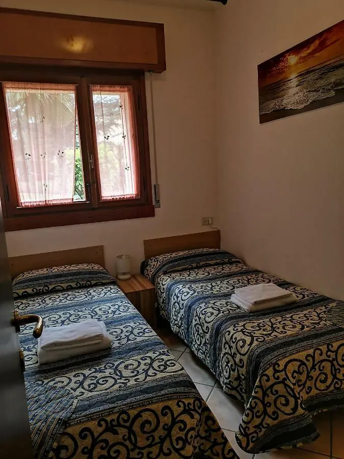 La Madonnina Vacation Flats Appartamento Peschiera del Garda Italia